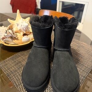 New UGG Black Ankle Boots with Fur Lining